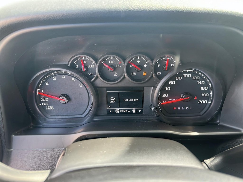 2020 GMC Sierra 1500 Double Cab 4x4 Base Standard Box in Stratford, Ontario - 13 - w1024h768px