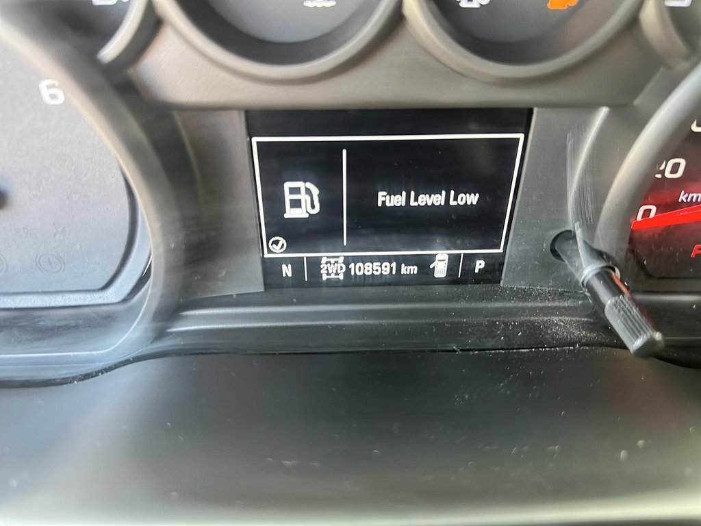 2020 GMC Sierra 1500 Double Cab 4x4 Base Standard Box in Stratford, Ontario - 12 - w1024h768px