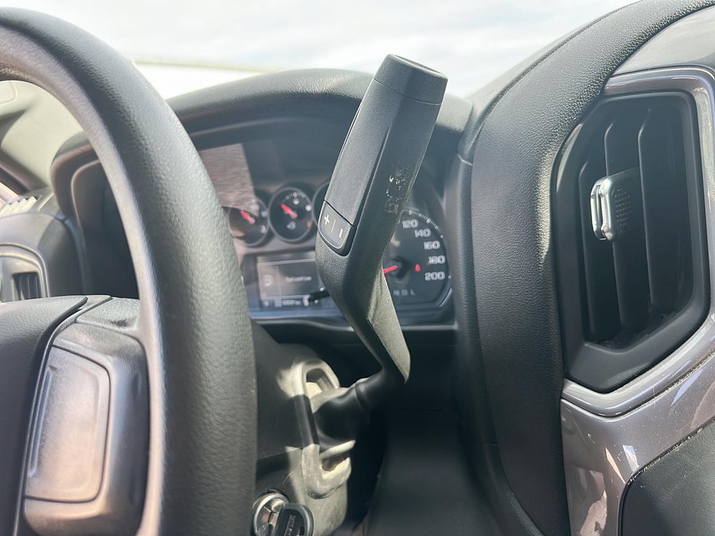 2020 GMC Sierra 1500 Double Cab 4x4 Base Standard Box in Stratford, Ontario - 14 - w1024h768px