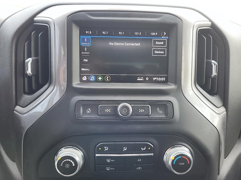 2020 GMC Sierra 1500 Crew Cab 4x4 Base Short Box in Stratford, Ontario - 17 - w1024h768px