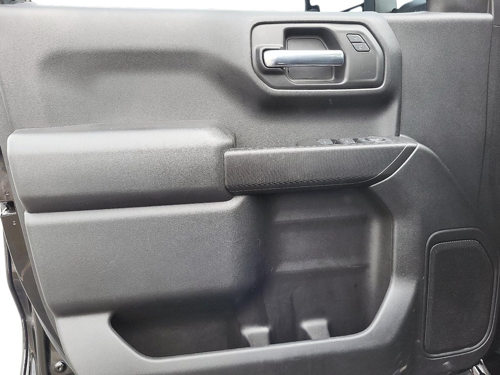 2020 GMC Sierra 1500 Crew Cab 4x4 Base Short Box in Stratford, Ontario - 9 - w1024h768px