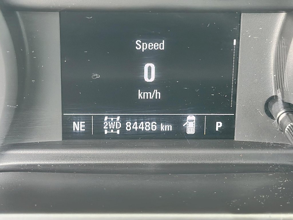 2021 GMC Sierra 1500 Crew Cab 4x4 Base Short Box in Stratford, Ontario - 11 - w1024h768px