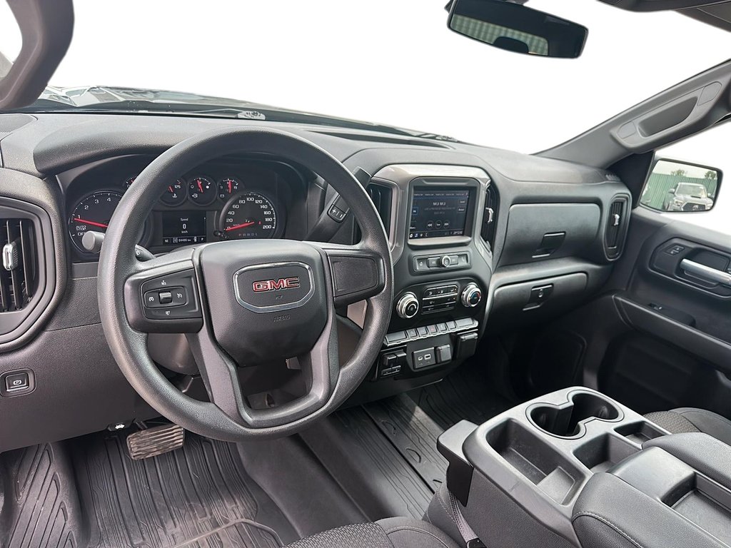 2021 GMC Sierra 1500 Crew Cab 4x4 Base Short Box in Stratford, Ontario - 8 - w1024h768px