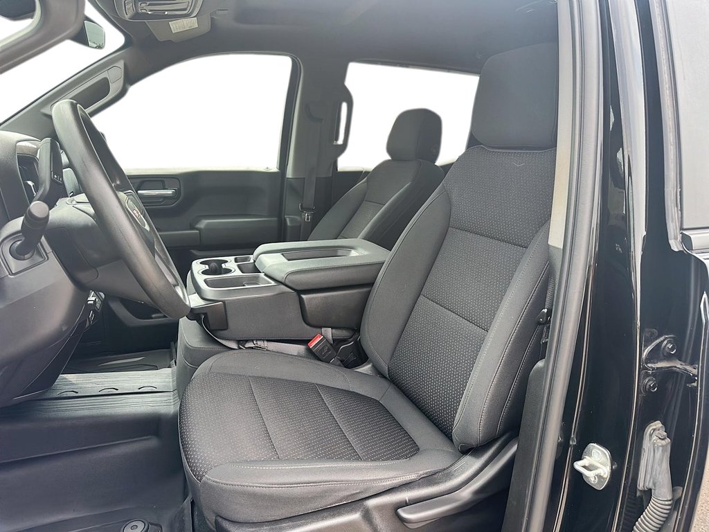 2021 GMC Sierra 1500 Crew Cab 4x4 Base Short Box in Stratford, Ontario - 7 - w1024h768px