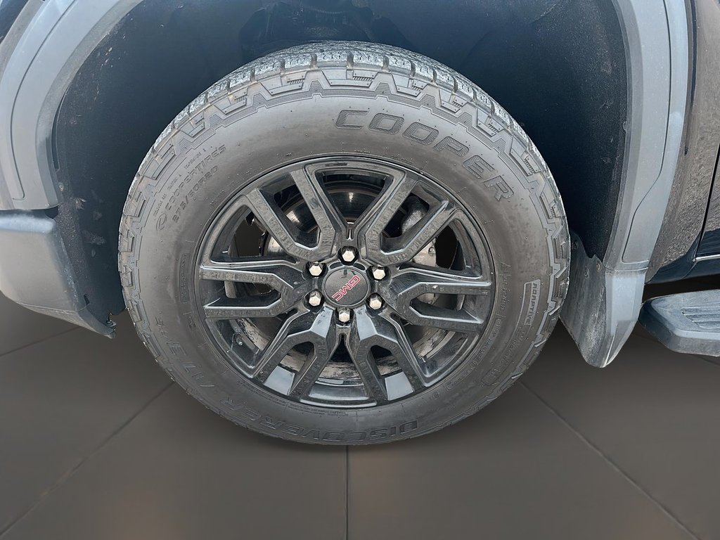 2021 GMC Sierra 1500 Crew Cab 4x4 Base Short Box in Stratford, Ontario - 6 - w1024h768px