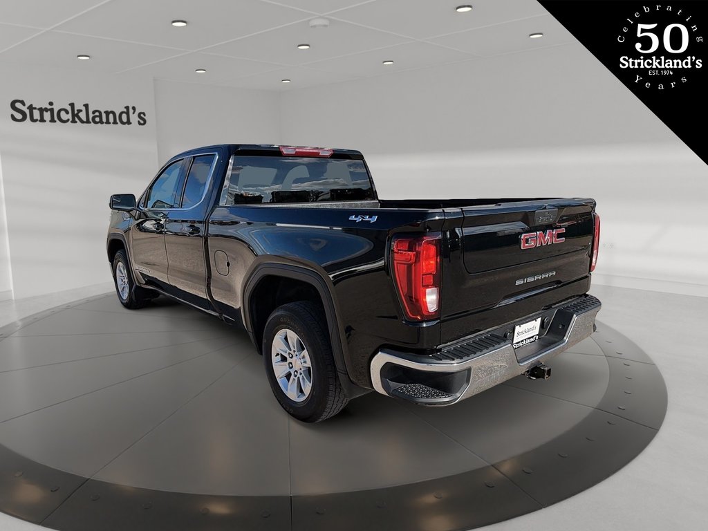 2022  Sierra 1500 Ltd Double Cab 4x4 Base Standard Box in Stratford, Ontario - 4 - w1024h768px