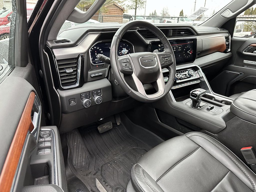 2023  Sierra 1500 Crew Cab 4x4 Denali Short Box in Stratford, Ontario - 11 - w1024h768px