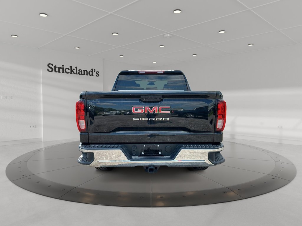 2023  Sierra 1500 Crew Cab 4x4 Base Short Box in Stratford, Ontario - 3 - w1024h768px