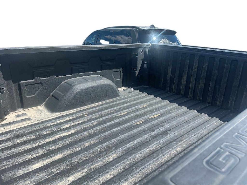 2023 GMC Sierra 1500 Crew Cab 4x4 PRO Standard Box in Stratford, Ontario - 15 - w1024h768px