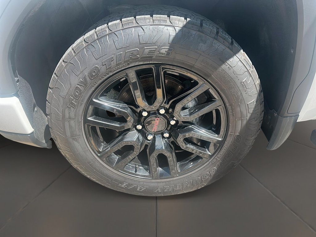 2023 GMC Sierra 1500 Crew Cab 4x4 PRO Standard Box in Stratford, Ontario - 6 - w1024h768px