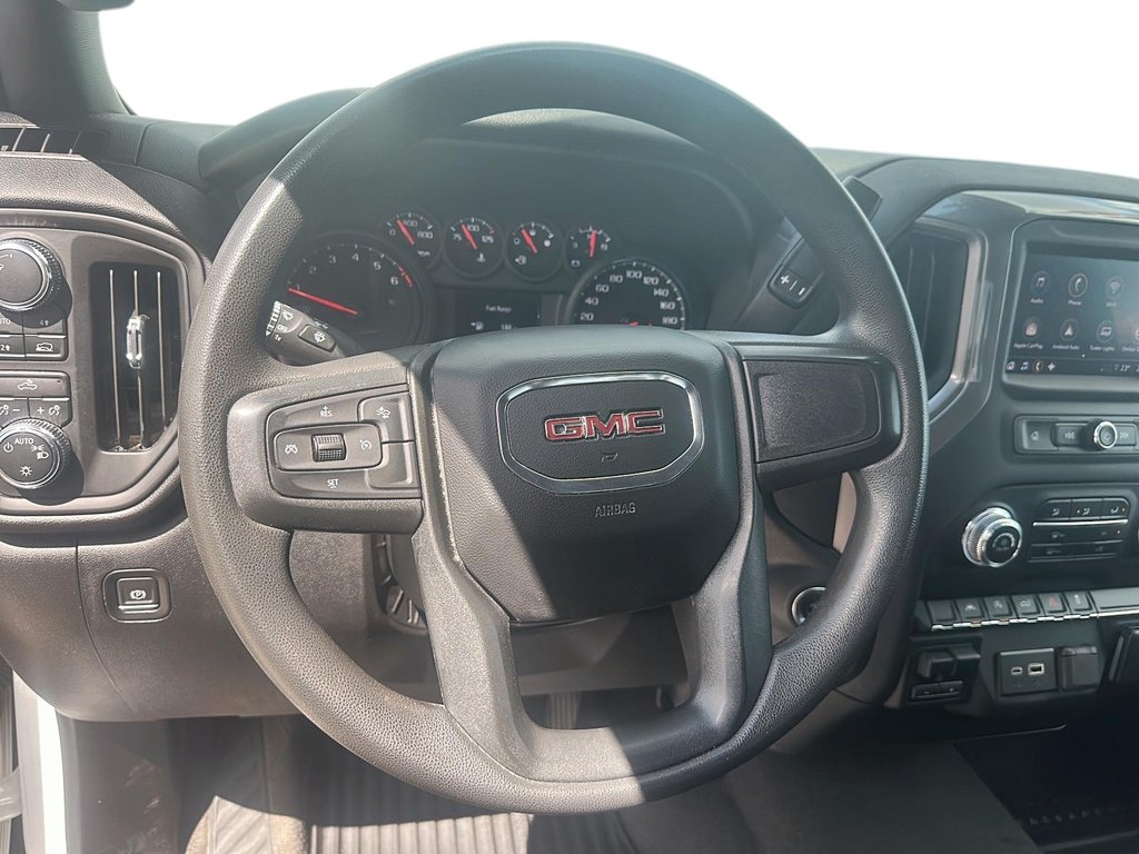 2023 GMC Sierra 1500 Crew Cab 4x4 PRO Standard Box in Stratford, Ontario - 10 - w1024h768px