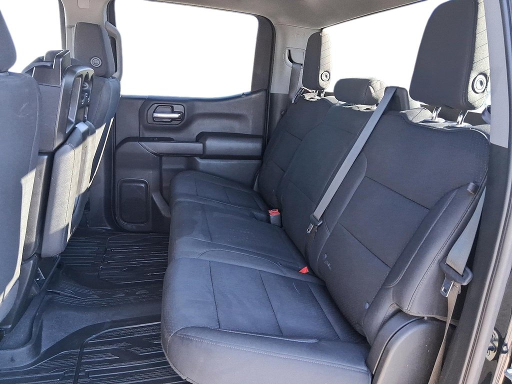 2023 GMC Sierra 1500 Crew Cab 4x4 PRO Standard Box in Stratford, Ontario - 8 - w1024h768px