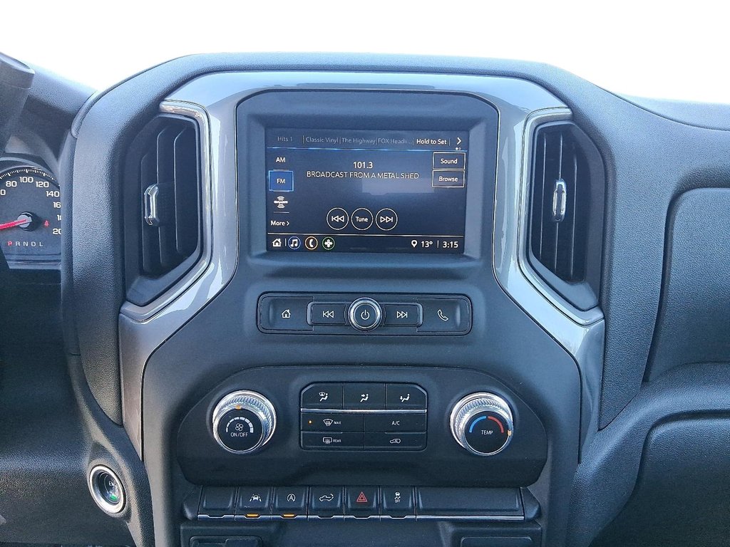 2023 GMC Sierra 1500 Crew Cab 4x4 PRO Standard Box in Stratford, Ontario - 15 - w1024h768px