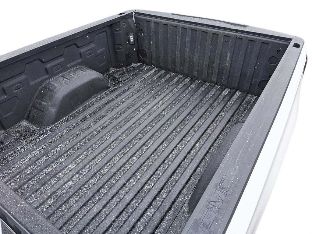 2023 GMC Sierra 1500 Crew Cab 4x4 PRO Standard Box in Stratford, Ontario - 17 - w1024h768px