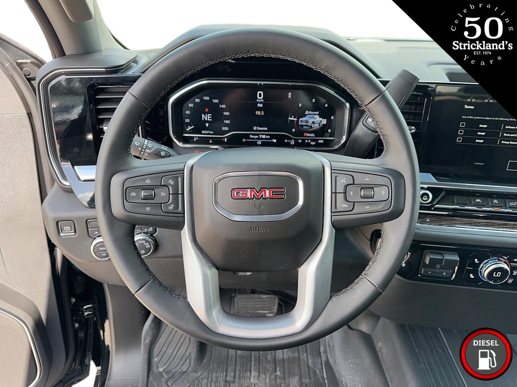 2024  Sierra 1500 Crew Cab Short Box 4-Wheel Drive SLE in Stratford, Ontario - 11 - w1024h768px