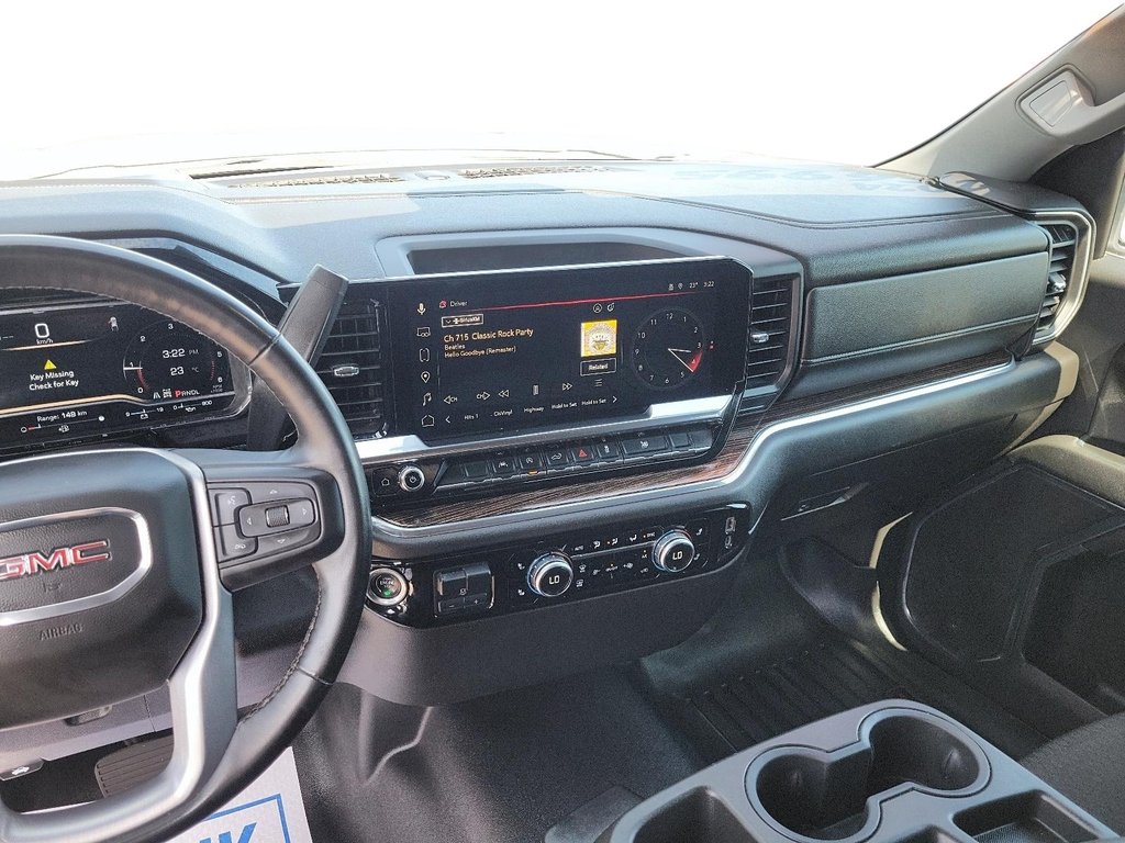 2024 GMC Sierra 1500 Crew Cab Short Box 4-Wheel Drive SLE in Stratford, Ontario - 13 - w1024h768px