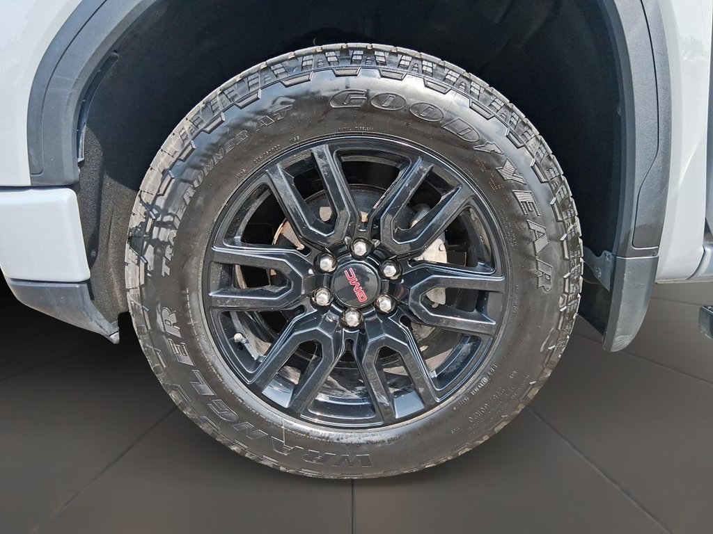 2024 GMC Sierra 1500 Crew Cab Standard Box 4-Wheel Drive Pro in Stratford, Ontario - 6 - w1024h768px