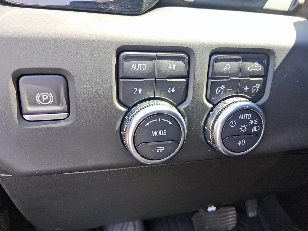 2024 GMC Sierra 1500 Crew Cab Short Box 4-Wheel Drive Denali Ultimate in Stratford, Ontario - 17 - w1024h768px