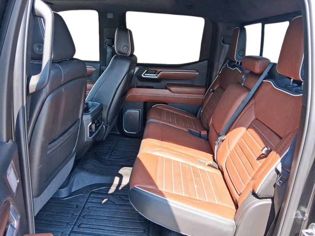 2024 GMC Sierra 1500 Crew Cab Short Box 4-Wheel Drive Denali Ultimate in Stratford, Ontario - 9 - w1024h768px