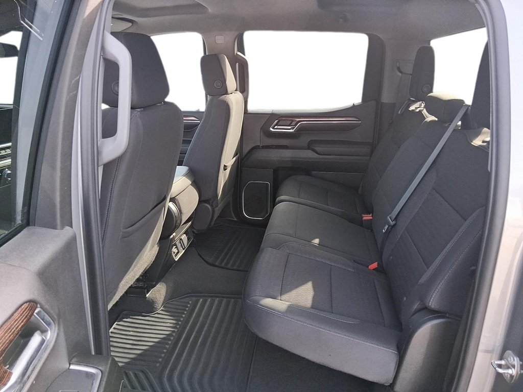 2024 GMC Sierra 1500 Crew Cab Short Box 4-Wheel Drive SLE in Stratford, Ontario - 9 - w1024h768px