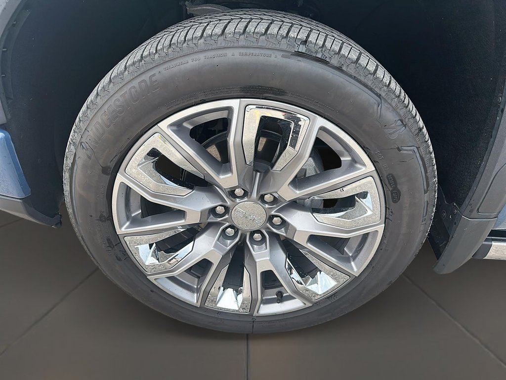 2025 GMC Sierra 1500 Crew Cab Short Box 4-Wheel Drive Denali in Stratford, Ontario - 7 - w1024h768px