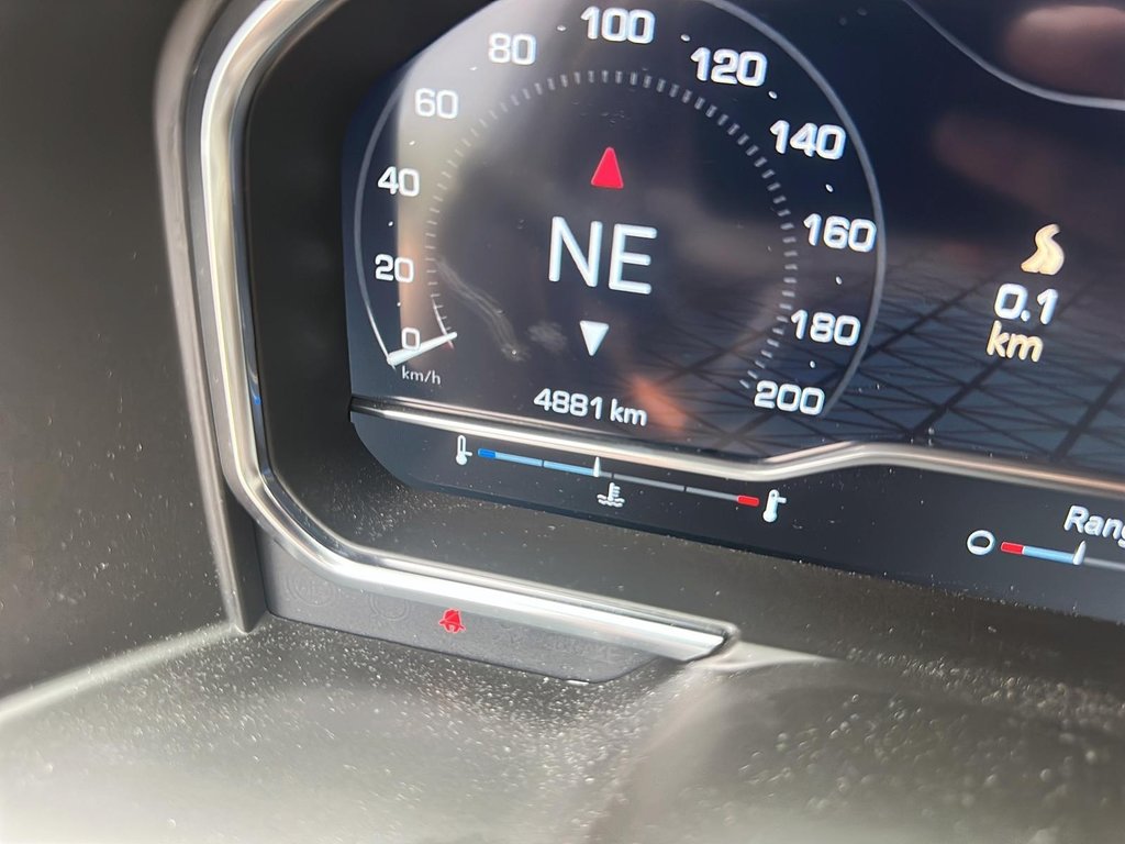 2025 GMC Sierra 1500 Crew Cab Short Box 4-Wheel Drive Denali in Stratford, Ontario - 12 - w1024h768px