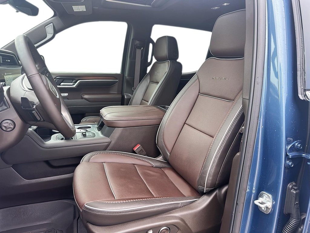 2025 GMC Sierra 1500 Crew Cab Short Box 4-Wheel Drive Denali in Stratford, Ontario - 8 - w1024h768px