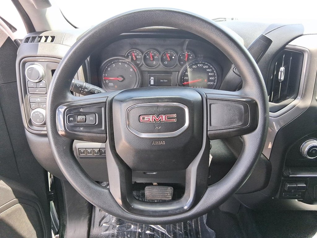 2020 GMC Sierra 3500 New Crew 4x4 Base / Standard Box in Stratford, Ontario - 14 - w1024h768px