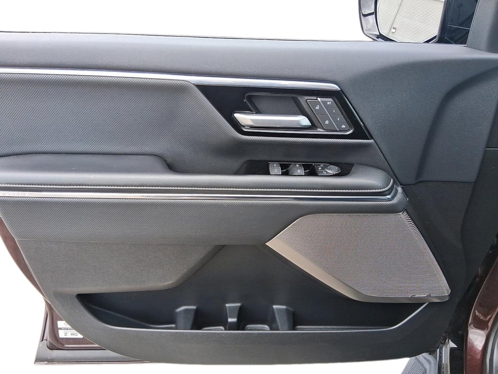 2025 GMC Sierra EV e4WD Crew Cab MAX Range Denali in Stratford, Ontario - 10 - w1024h768px