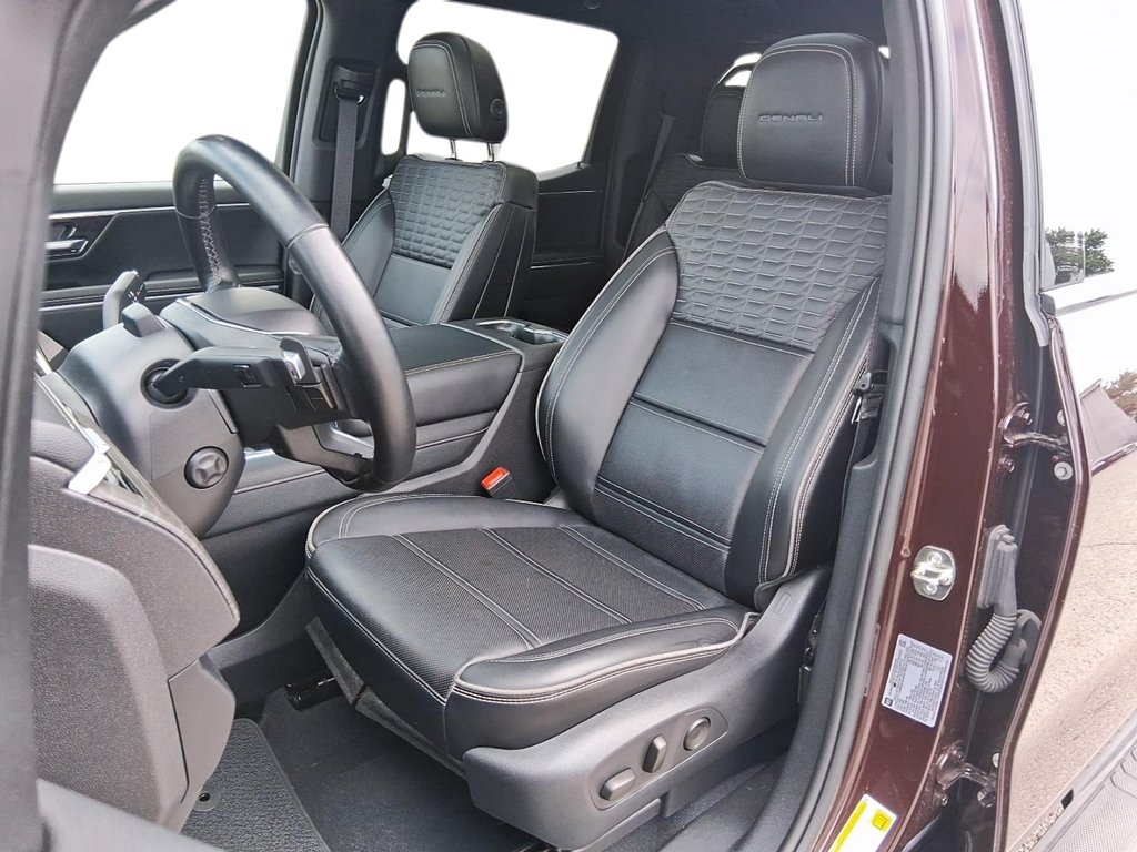 2025 GMC Sierra EV e4WD Crew Cab MAX Range Denali in Stratford, Ontario - 7 - w1024h768px