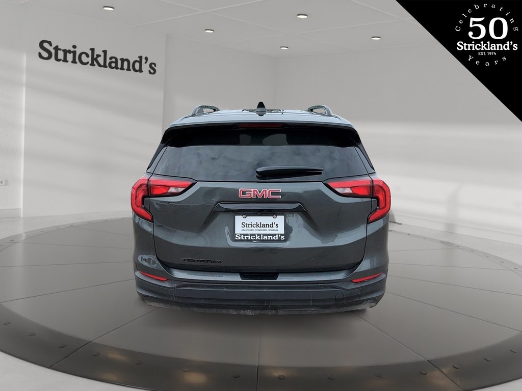 2020 GMC Terrain FWD SLE in Stratford, Ontario - 3 - w1024h768px