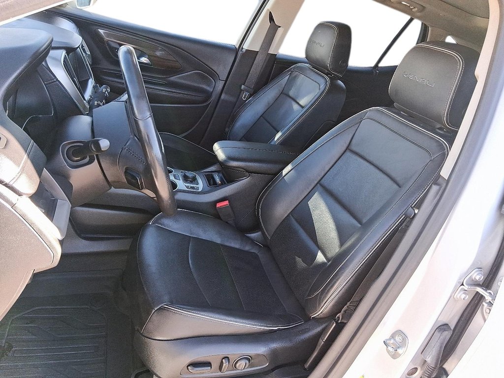 2020 GMC Terrain AWD Denali in Stratford, Ontario - 8 - w1024h768px