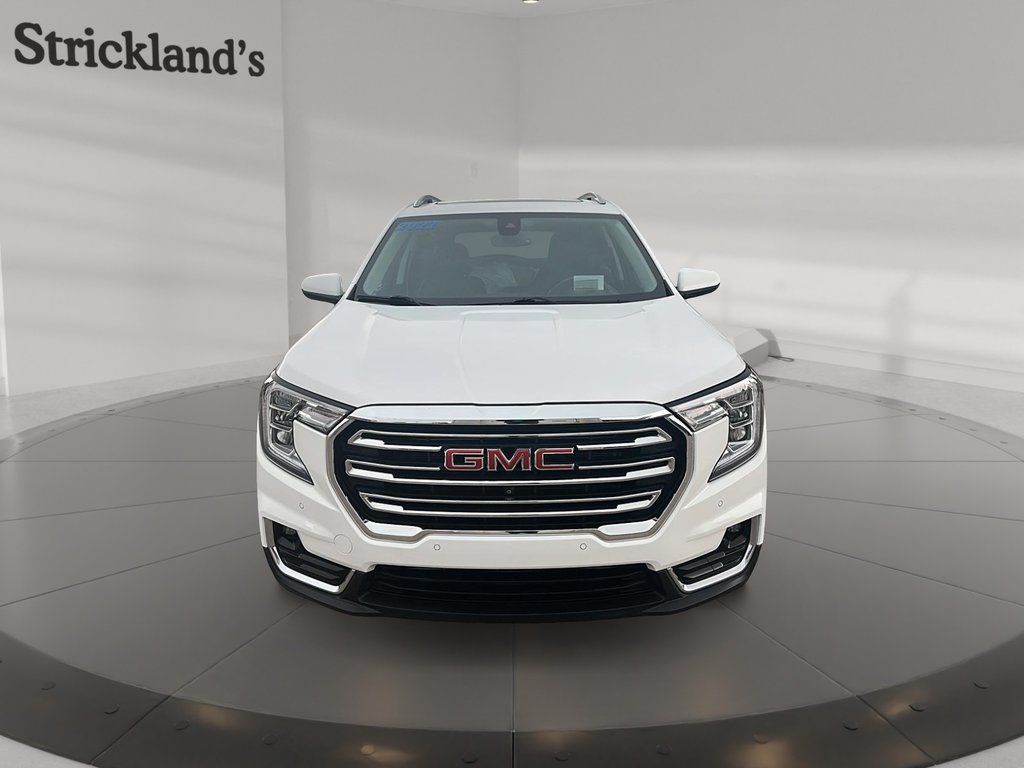 2022 GMC Terrain SLT AWD in Stratford, Ontario - 2 - w1024h768px