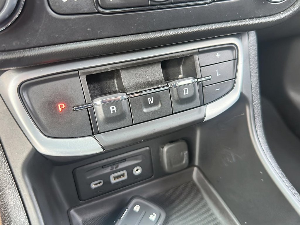 2022 GMC Terrain SLT AWD in Stratford, Ontario - 14 - w1024h768px