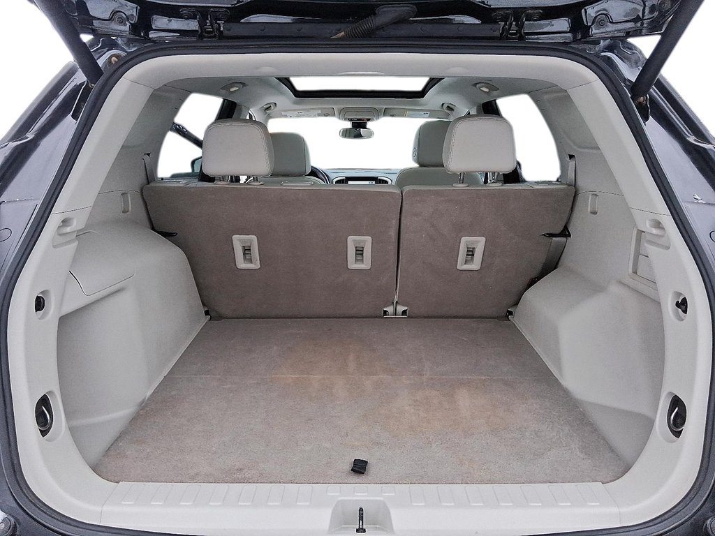 2022 GMC Terrain Denali AWD in Stratford, Ontario - 6 - w1024h768px