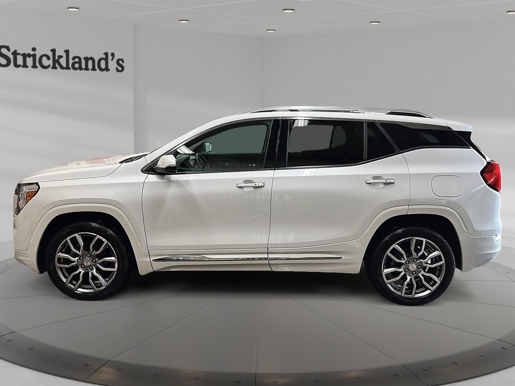 2023 GMC Terrain Denali AWD in Stratford, Ontario - 5 - w1024h768px