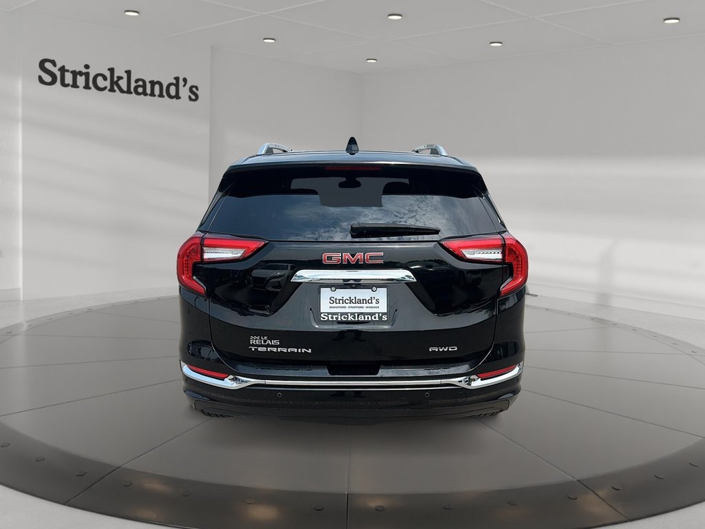 2023 GMC Terrain Denali AWD in Stratford, Ontario - 3 - w1024h768px