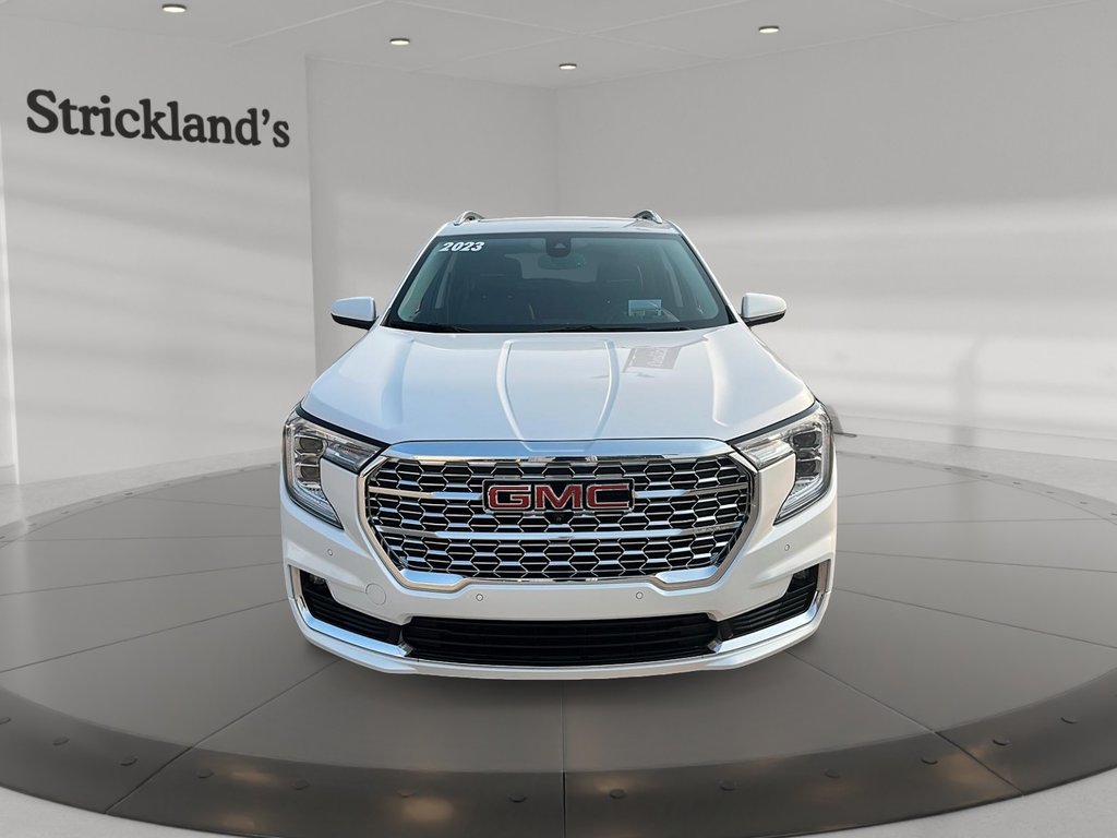 2023 GMC Terrain Denali AWD in Stratford, Ontario - 2 - w1024h768px