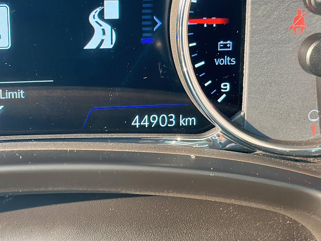 2023 GMC Terrain Denali AWD in Stratford, Ontario - 12 - w1024h768px