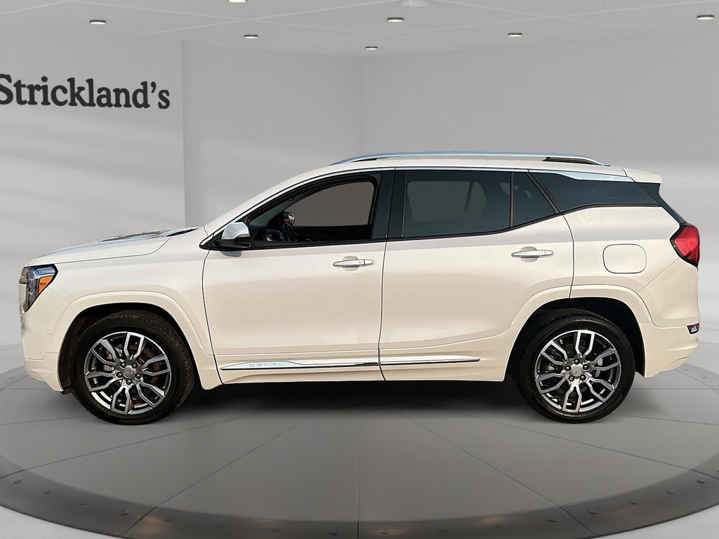 2023 GMC Terrain Denali AWD in Stratford, Ontario - 5 - w1024h768px