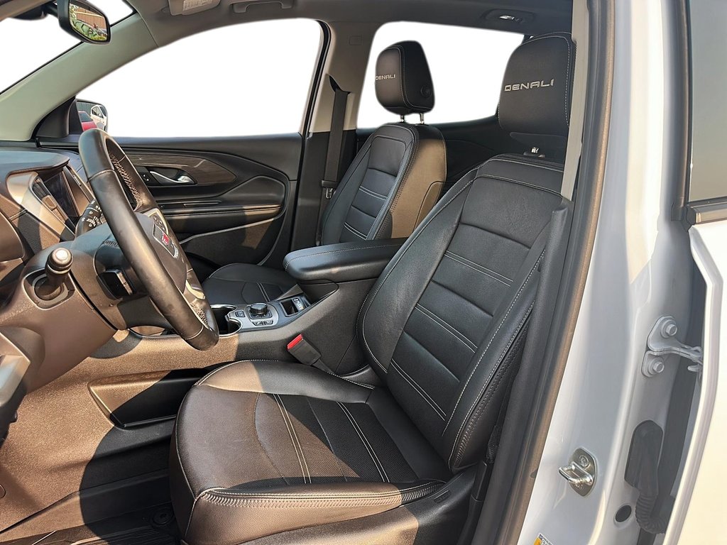 2023 GMC Terrain Denali AWD in Stratford, Ontario - 8 - w1024h768px
