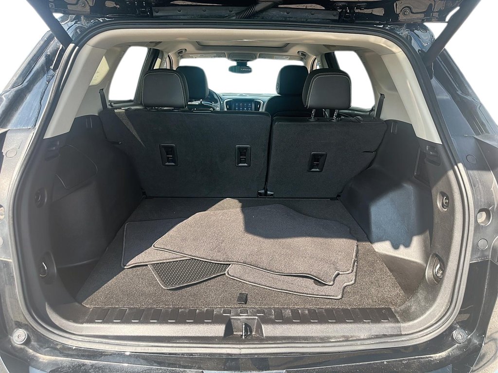 2023 GMC Terrain Denali AWD in Stratford, Ontario - 6 - w1024h768px