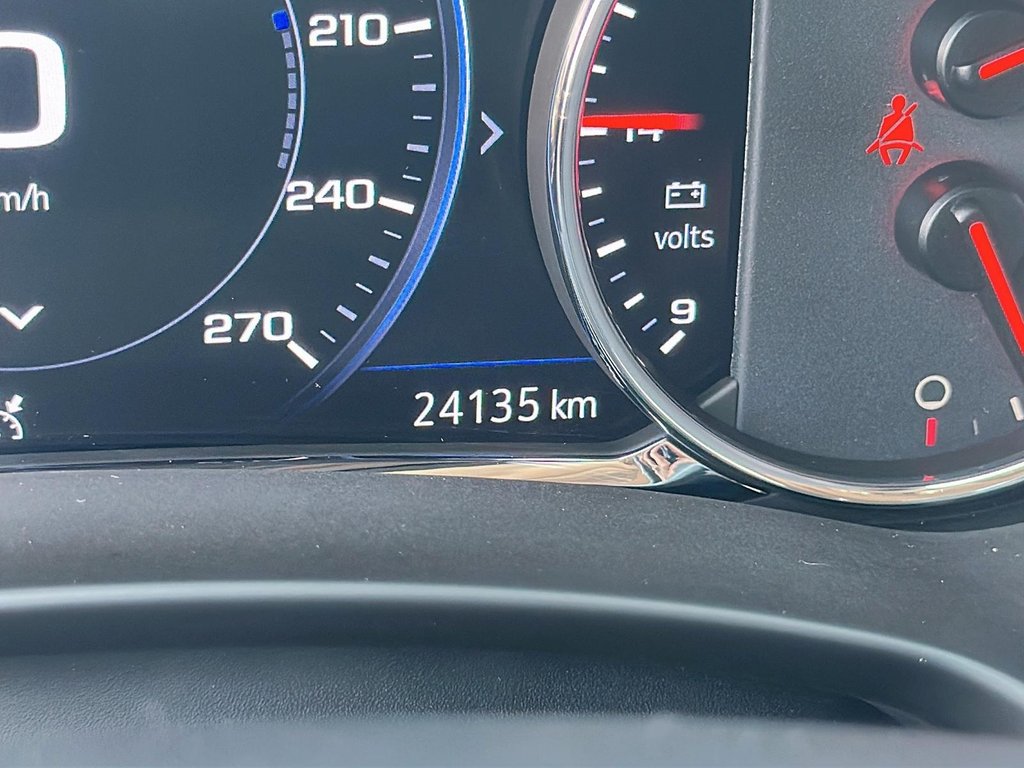 2023 GMC Terrain Denali AWD in Stratford, Ontario - 12 - w1024h768px