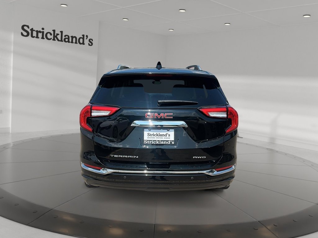 2023 GMC Terrain Denali AWD in Stratford, Ontario - 3 - w1024h768px