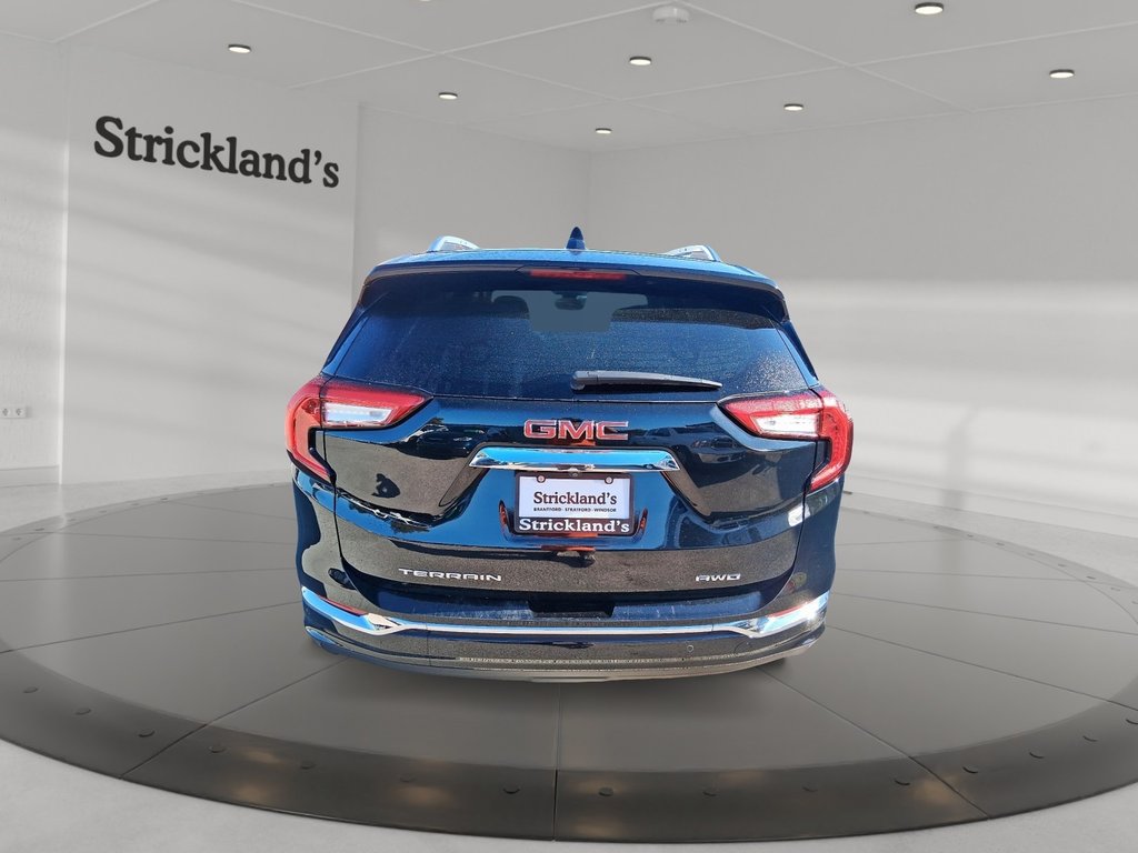 2023 GMC Terrain Denali AWD in Stratford, Ontario - 3 - w1024h768px