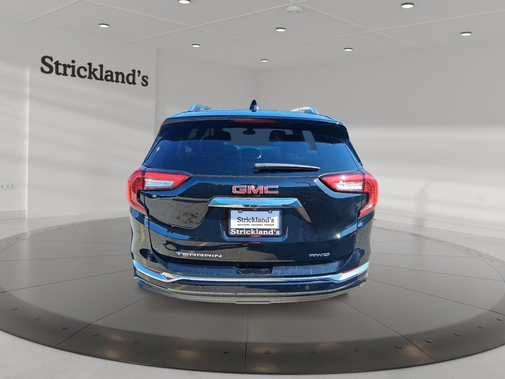 2023 GMC Terrain Denali AWD in Stratford, Ontario - 3 - w1024h768px