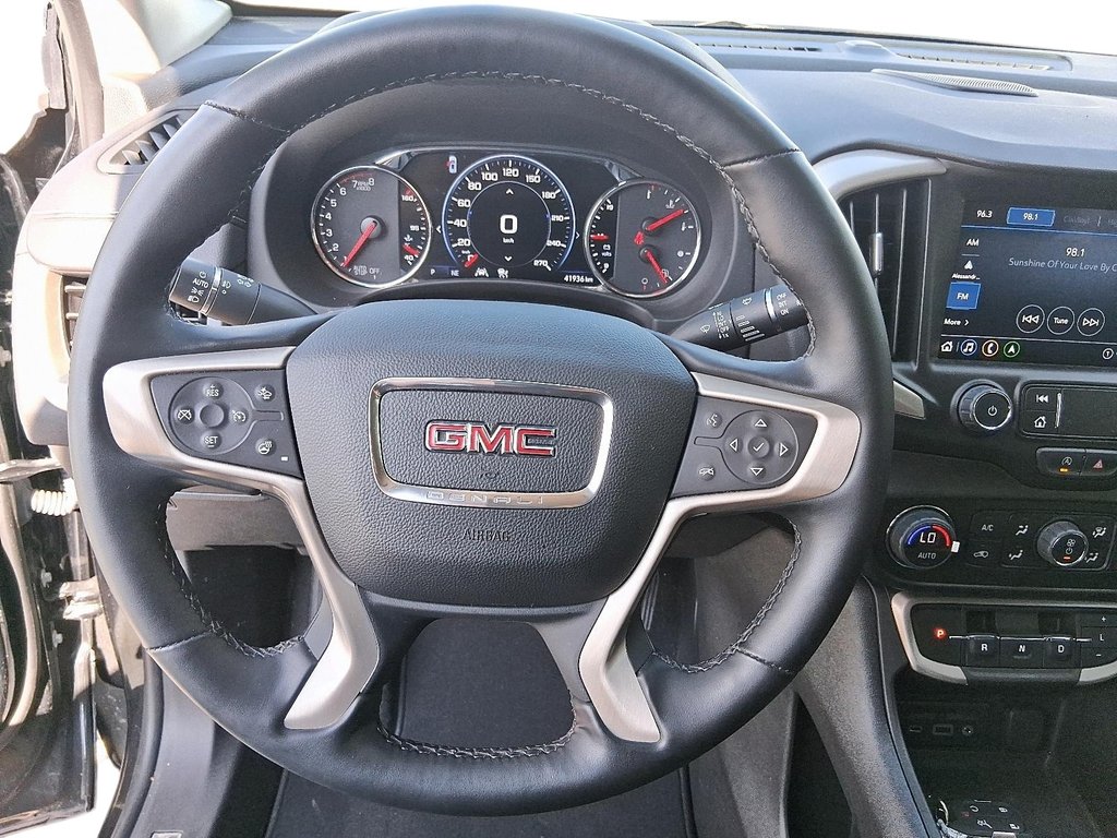 2023 GMC Terrain Denali AWD in Stratford, Ontario - 12 - w1024h768px