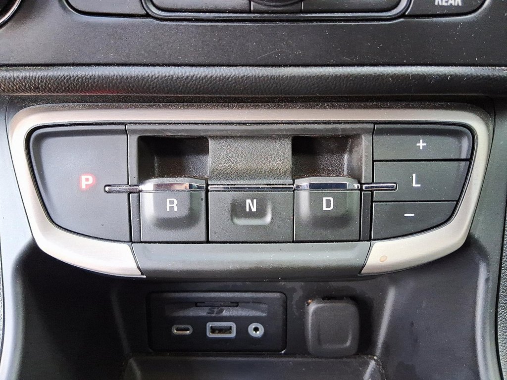 2023 GMC Terrain Denali AWD in Stratford, Ontario - 16 - w1024h768px