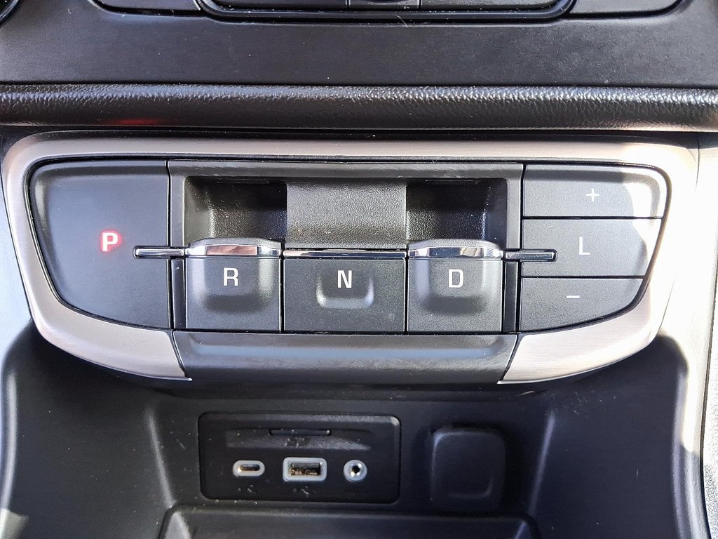 2023 GMC Terrain Denali AWD in Stratford, Ontario - 16 - w1024h768px