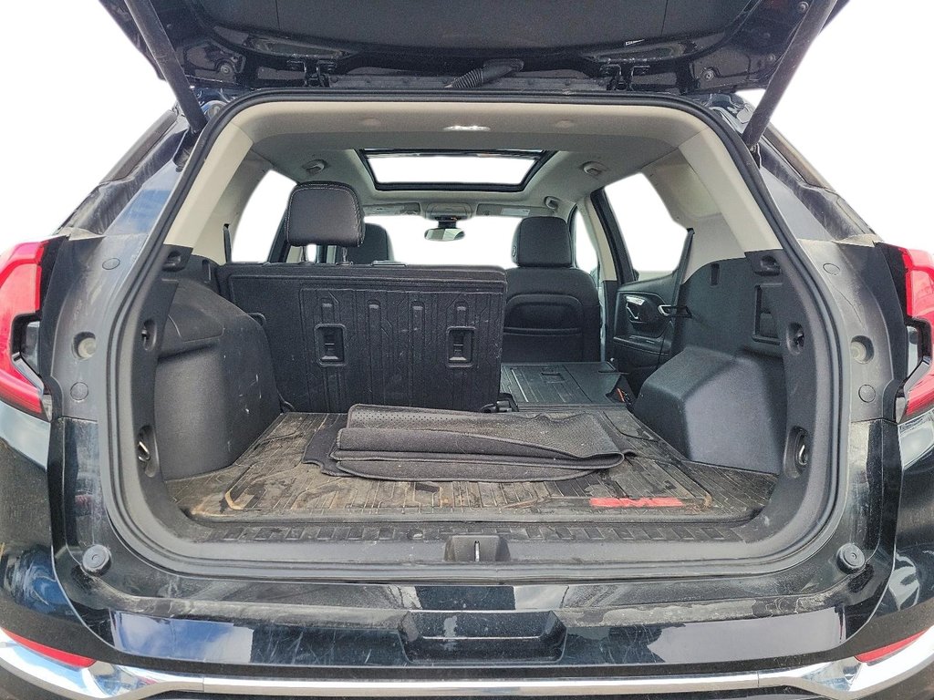 2023 GMC Terrain Denali AWD in Stratford, Ontario - 6 - w1024h768px